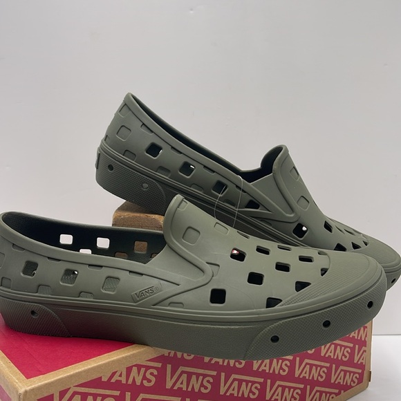 Vans Men’s Slip-On Trk
Grape Leaf
VN0A5HF850K
Sneakers - Picture 7 of 16